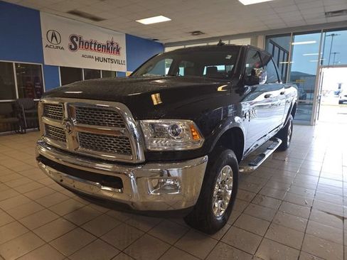 Used 2018 RAM 2500 Laramie AWD/4WD image 1