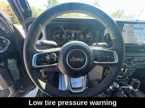 New 2025 Jeep Wrangler Unlimited Sahara AWD/4WD image 19