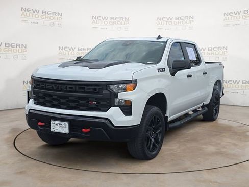 Used 2024 Chevrolet Silverado 1500 Custom Trail Boss w/ Turbomax Blackout Package AWD/4WD image 1