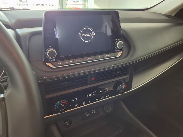 Used 2026 Nissan Rogue SV AWD/4WD image 10