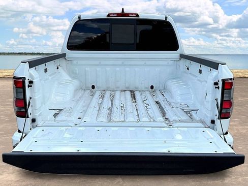 Used 2022 Nissan Frontier Pro-X w/ Technology Package RWD image 9