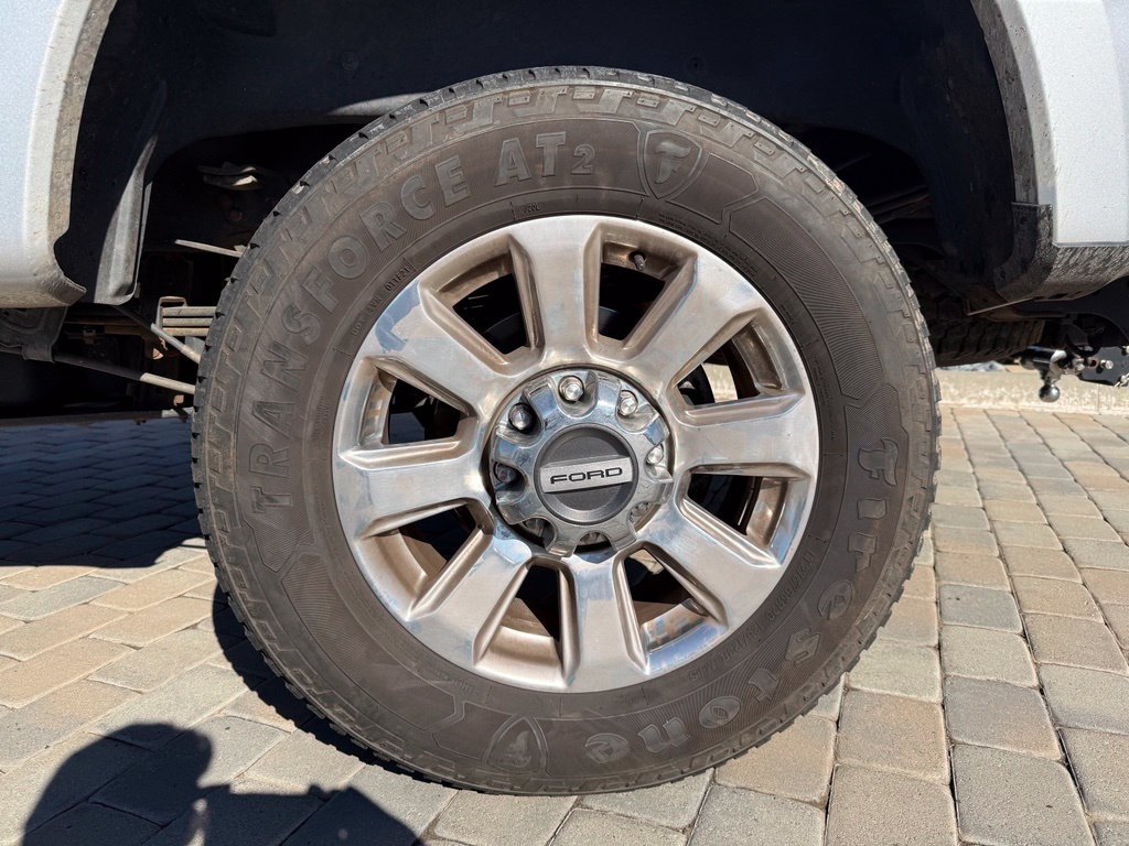 Used 2017 Ford F350 Platinum w/ Platinum Ultimate Package AWD/4WD image 9