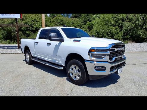Used 2025 RAM 2500 Big Horn AWD/4WD image 2