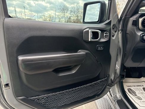 Used 2019 Jeep Wrangler Unlimited Sport S image 22