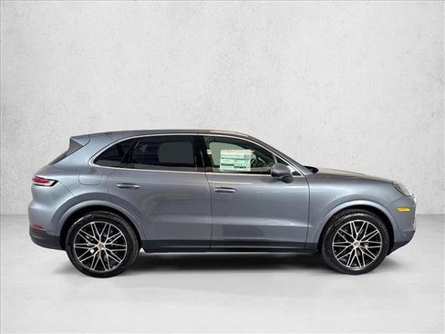 Used 2026 Porsche Cayenne AWD/4WD image 8