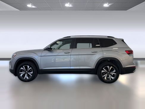 New 2026 Volkswagen Atlas SE FWD image 2