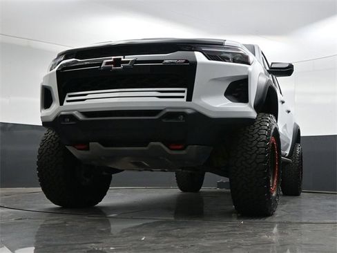 Used 2024 Chevrolet Colorado ZR2 w/ ZR2 Convenience Package III image 33