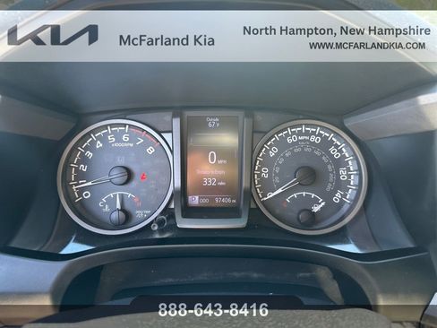Used 2019 Toyota Tacoma TRD Sport AWD/4WD image 16