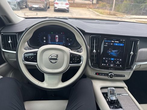 Used 2023 Volvo S90 B6 Ultimate image 21