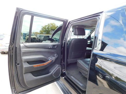 Used 2018 Chevrolet Suburban Premier image 29