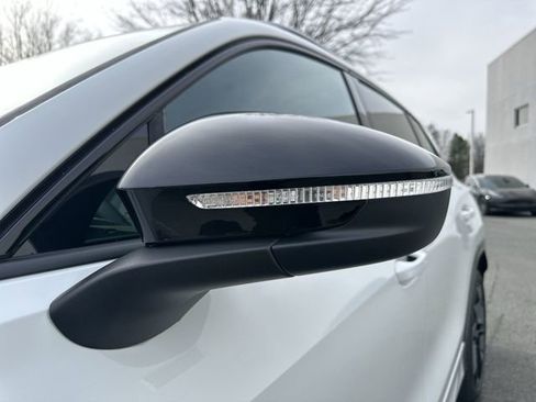 New 2026 Volkswagen Tiguan SE R-Line image 10