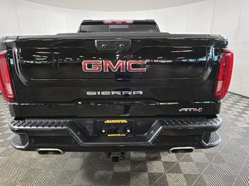 Used 2024 GMC Sierra 1500 AT4 w/ Technology Package AWD/4WD image 3