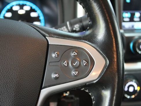 Used 2017 Chevrolet Colorado LT w/ LT Convenience Package AWD/4WD image 17