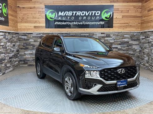 Used 2023 Hyundai Santa Fe SE w/ Cargo Package AWD/4WD image 2