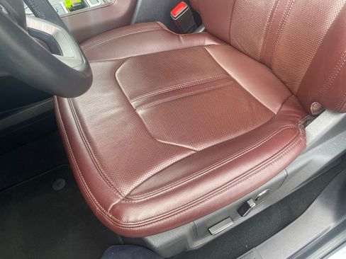 Used 2024 Ford Expedition Limited image 24