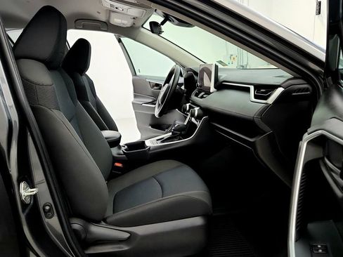 Used 2023 Toyota RAV4 LE AWD/4WD image 17