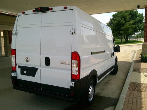 Used 2023 RAM ProMaster 2500 FWD image 5