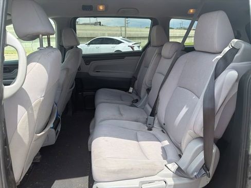 Used 2019 Honda Odyssey EX image 7