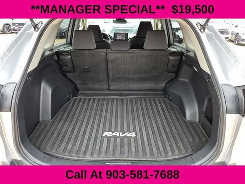 Used 2021 Toyota RAV4 XLE image 10