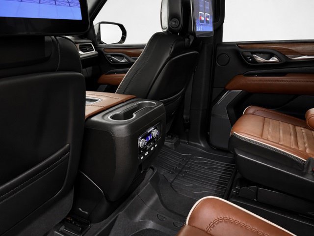 Used 2024 GMC Yukon XL Denali Ultimate AWD/4WD image 28