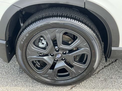 Certified 2025 Subaru Ascent Bronze Edition w/ Onyx Package image 17