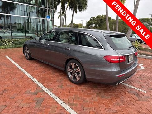 Used 2018 Mercedes-Benz E 400 4MATIC Wagon image 7