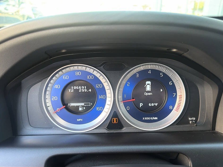 Used 2013 Volvo XC60 T6 R-Design Platinum AWD/4WD image 8