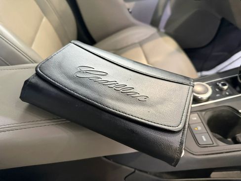 Used 2020 Cadillac XT4 Premium Luxury FWD image 23
