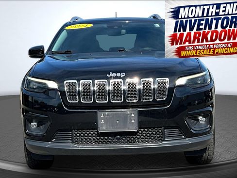 Used 2021 Jeep Cherokee Latitude Plus AWD/4WD image 2