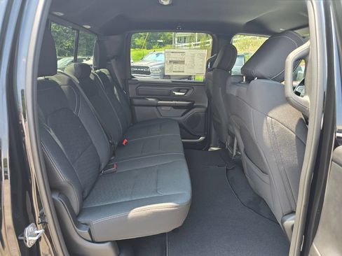 New 2026 RAM 1500 Express AWD/4WD image 23