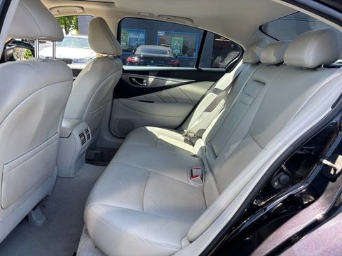 Used 2014 INFINITI Q50 w/ Moonroof Package RWD image 11