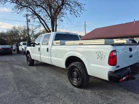 Used 2014 Ford F250 XL w/ Camper Package image 4