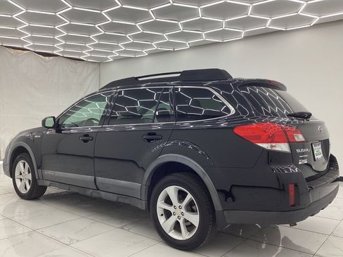 Used 2013 Subaru Outback 2.5i Premium w/ All-Weather Pkg image 11