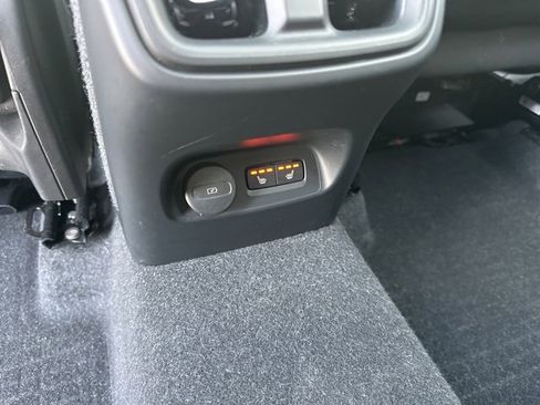 Certified 2023 Volvo XC40 B5 Plus w/ Climate Package image 14