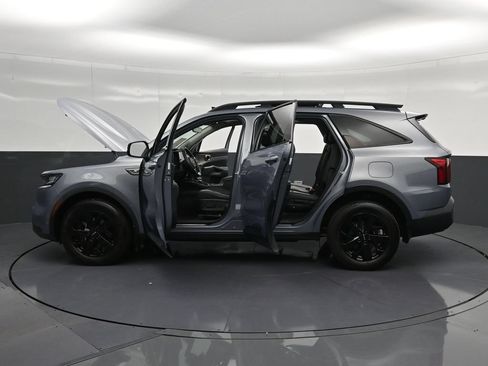 Used 2023 Kia Sorento S w/ Panoramic Sunroof Package AWD/4WD image 37