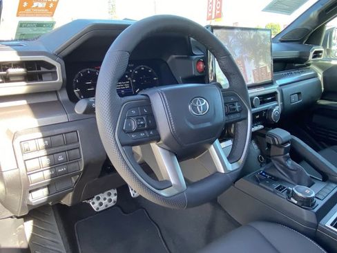 Used 2026 Toyota Tacoma TRD Sport image 19