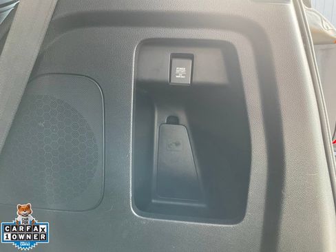 Used 2018 Honda Odyssey Touring image 11