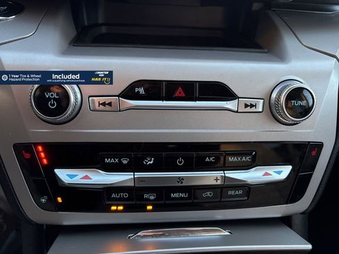 Used 2023 Ford Explorer XLT w/ Equipment Group 202A image 13