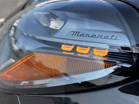 Used 2023 Maserati Grecale Modena AWD/4WD image 19