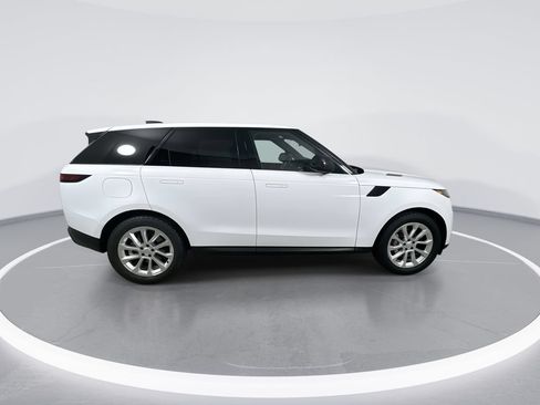 Used 2025 Land Rover Range Rover Sport SE AWD/4WD image 9