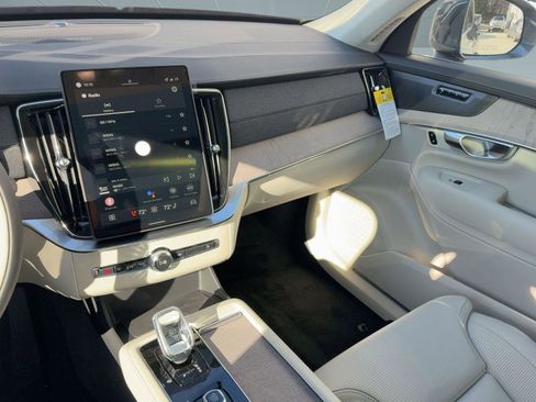 New 2026 Volvo XC90 T8 Ultra w/ Protection Package Premier AWD/4WD image 25