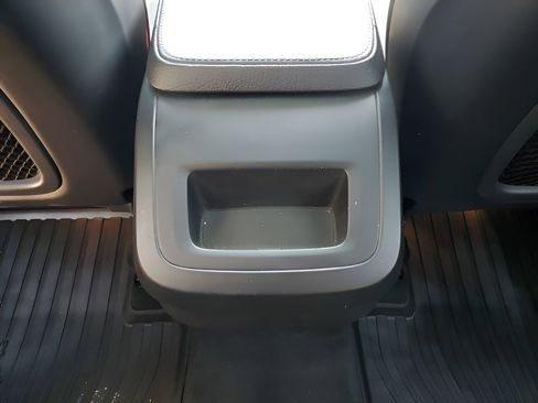 Used 2017 Volvo XC90 T5 Momentum w/ Vision Package image 20