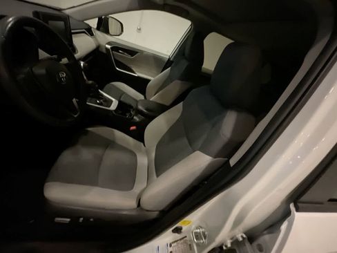 Certified 2021 Toyota RAV4 XLE w/ Convenience Package image 11