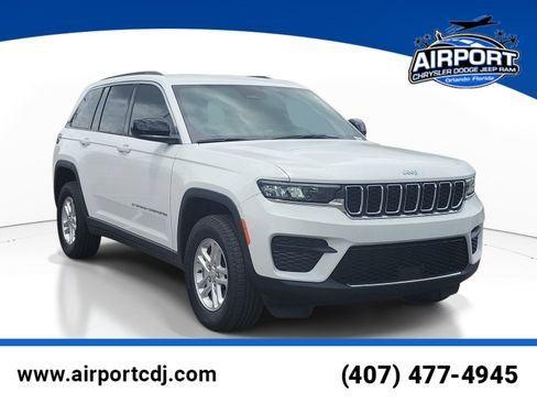 Used 2025 Jeep Grand Cherokee Laredo w/ Luxury Tech Group I RWD image 1