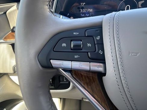 Used 2024 Cadillac Escalade ESV Premium Luxury Platinum image 22