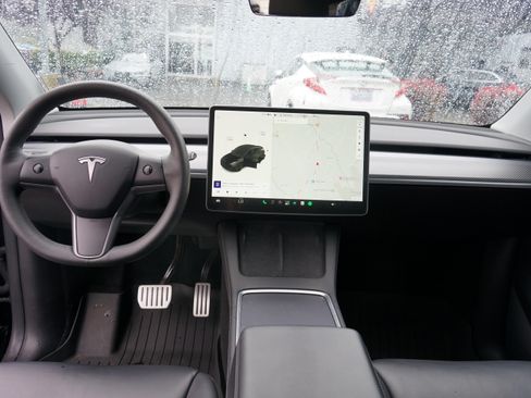Used 2021 Tesla Model Y Performance AWD/4WD image 13