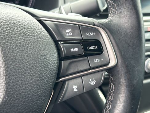 Used 2019 Honda Accord Touring image 23