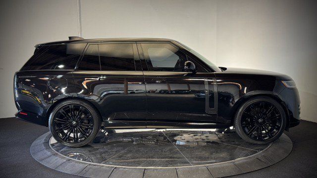 Used 2024 Land Rover Range Rover Autobiography AWD/4WD image 39