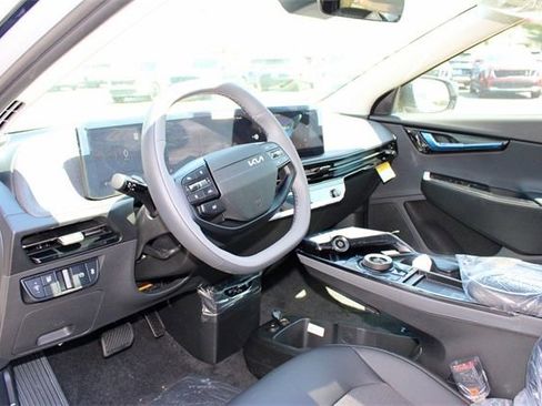 New 2025 Kia EV6 Light image 9