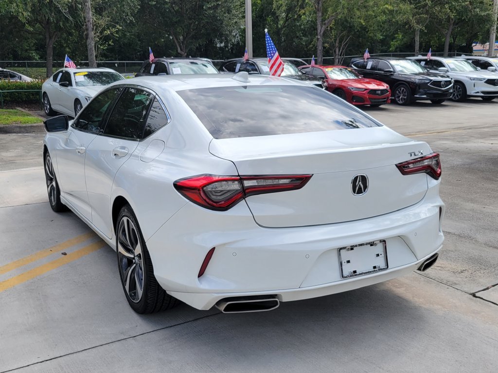 Used 2025 Acura TLX w/ Technology Package FWD image 5